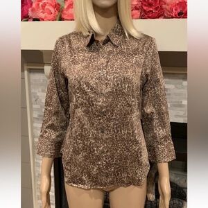 Talbots cheetah animal print stretch fitted button down long sleeve shirt 8P